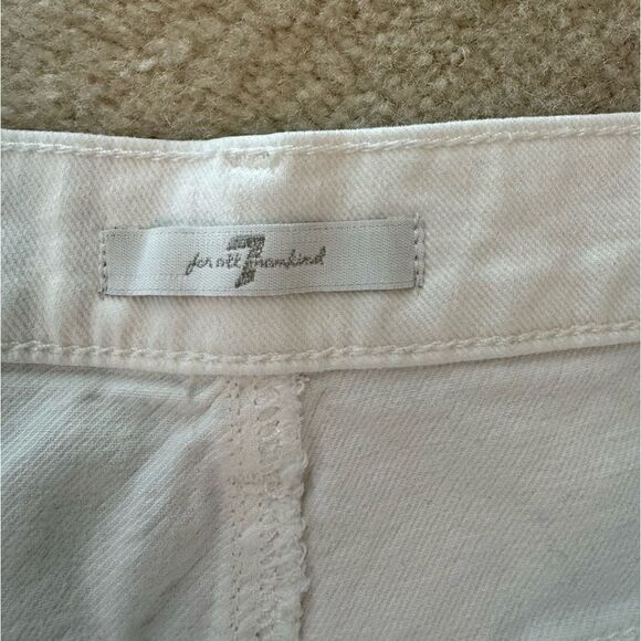 Women’s 7 for all mankind White Denim Shorts Sz 33 - Picture 2 of 4